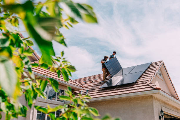 Best Roof Gutter Cleaning  in Garden City, MO